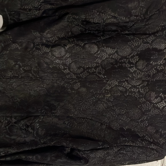 Lace too very cute never been worn - Picture 3 of 3